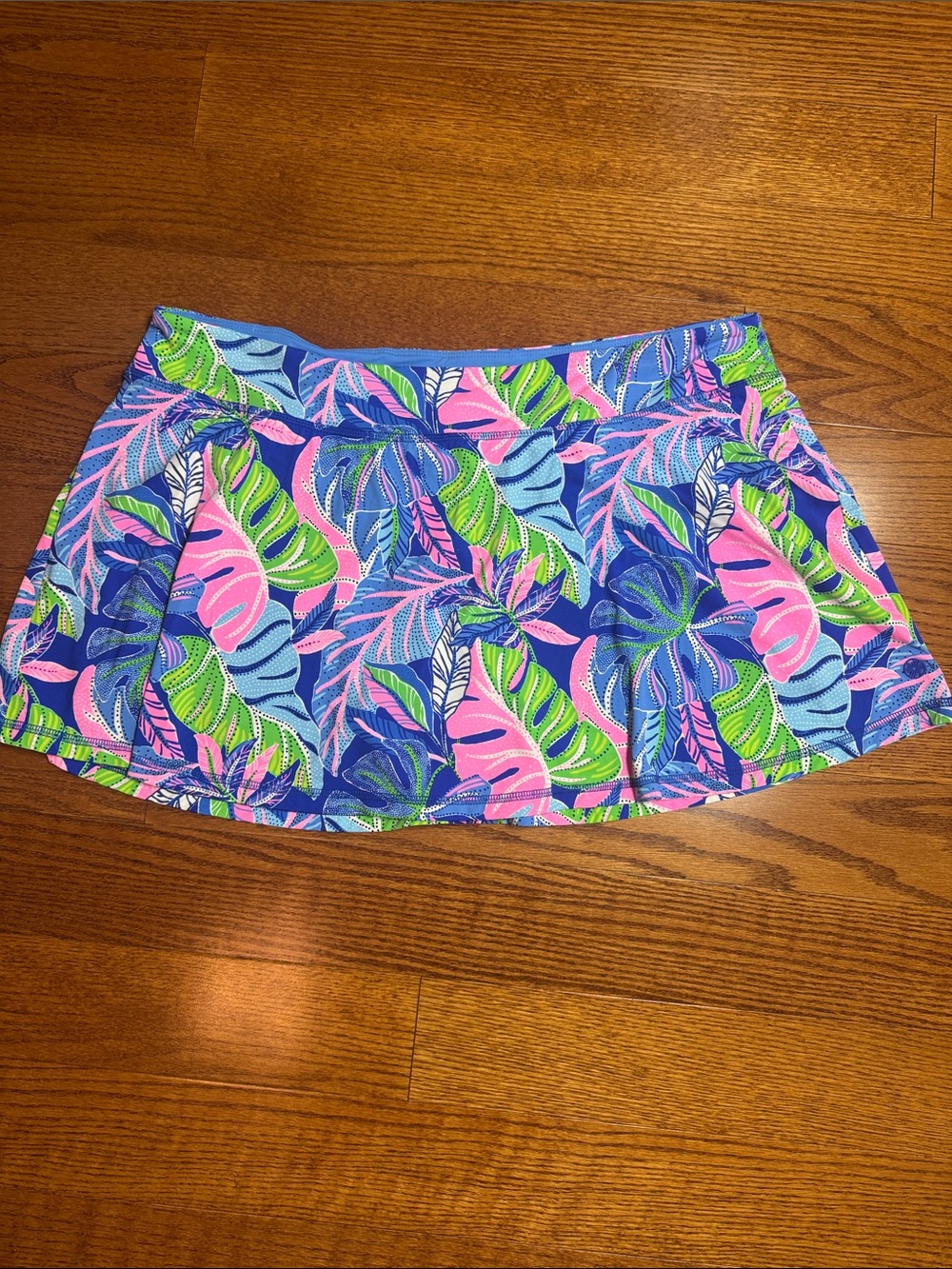 XXL Lilly Pulitzer Luxletic Aila Skort in Blue Grotto Beleaf in Yourself print